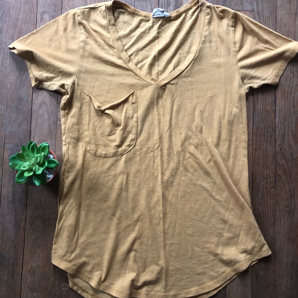White Crow tee